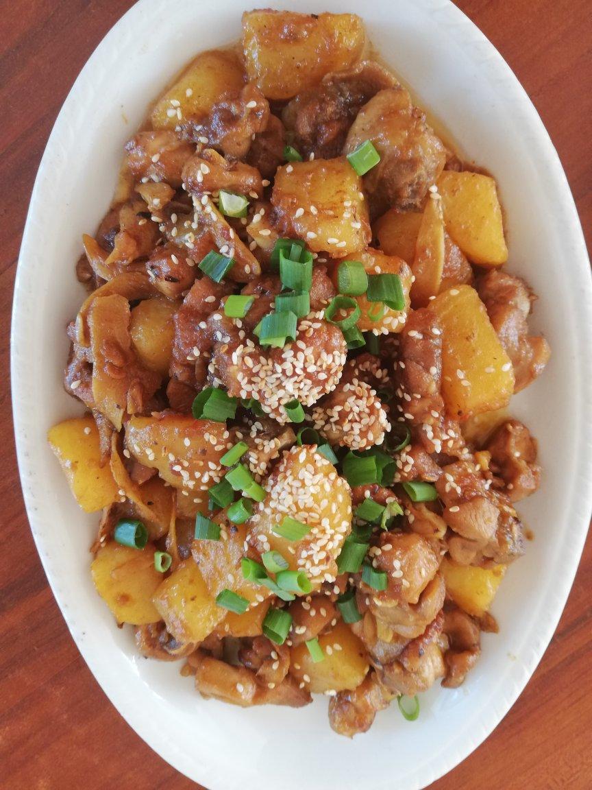 土豆焖鸡腿