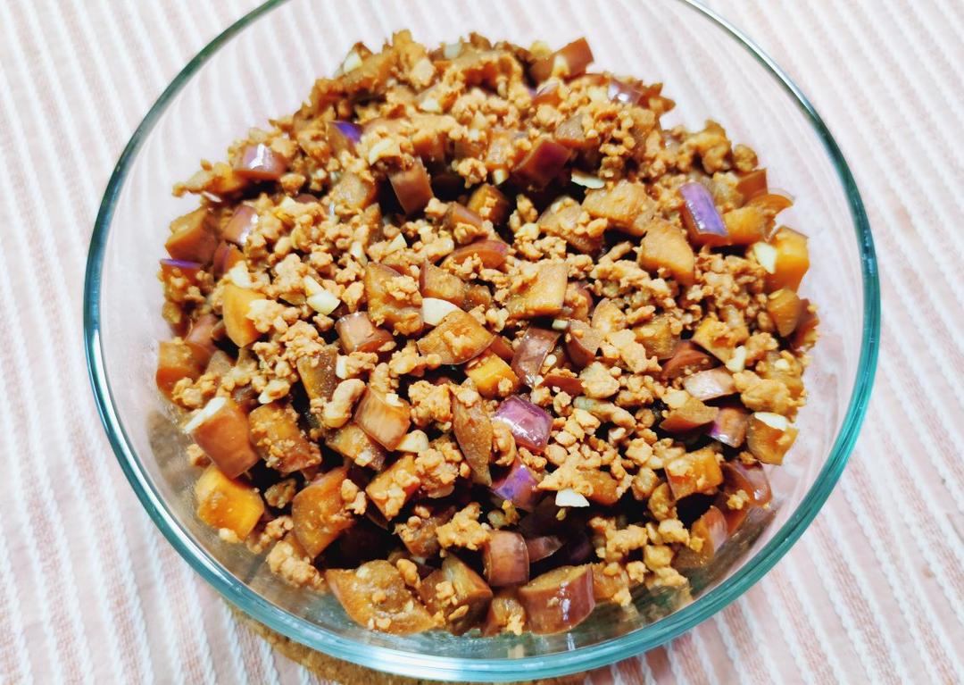 【健康三餐】蒜香肉末炒茄子