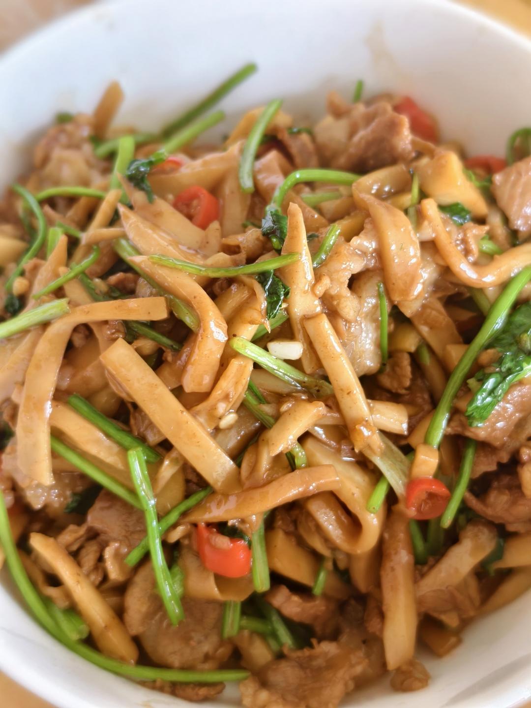 杏鲍菇炒肉丝