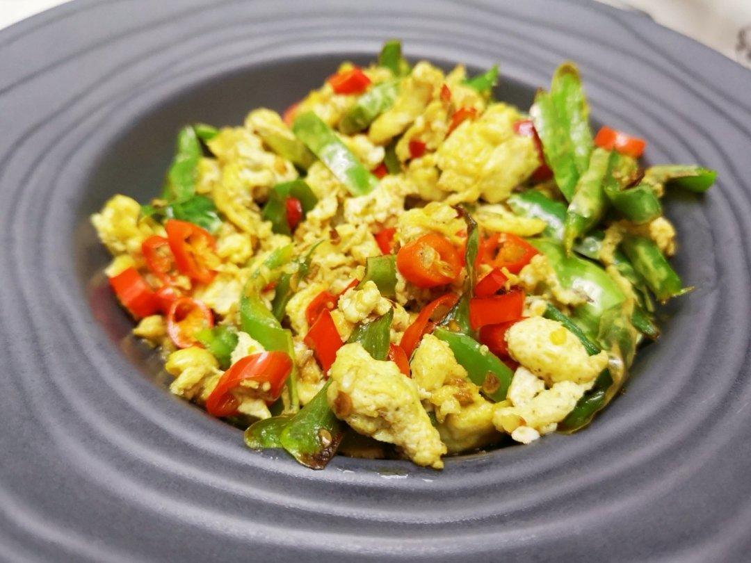 爱的果果做的双椒炒鸡蛋