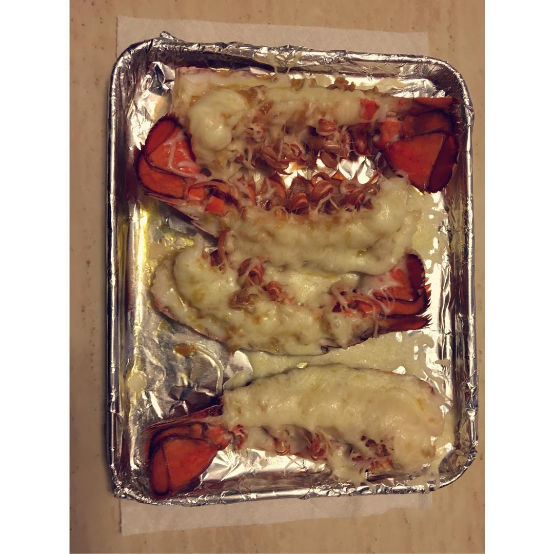 蒜蓉芝士焗龙虾