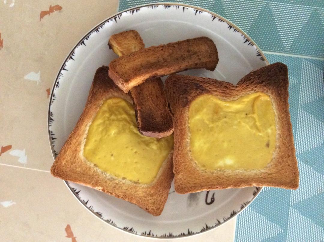 外脆里嫩的酸奶布丁吐司