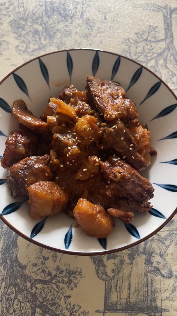 土豆炖排骨～好吃到飞起～