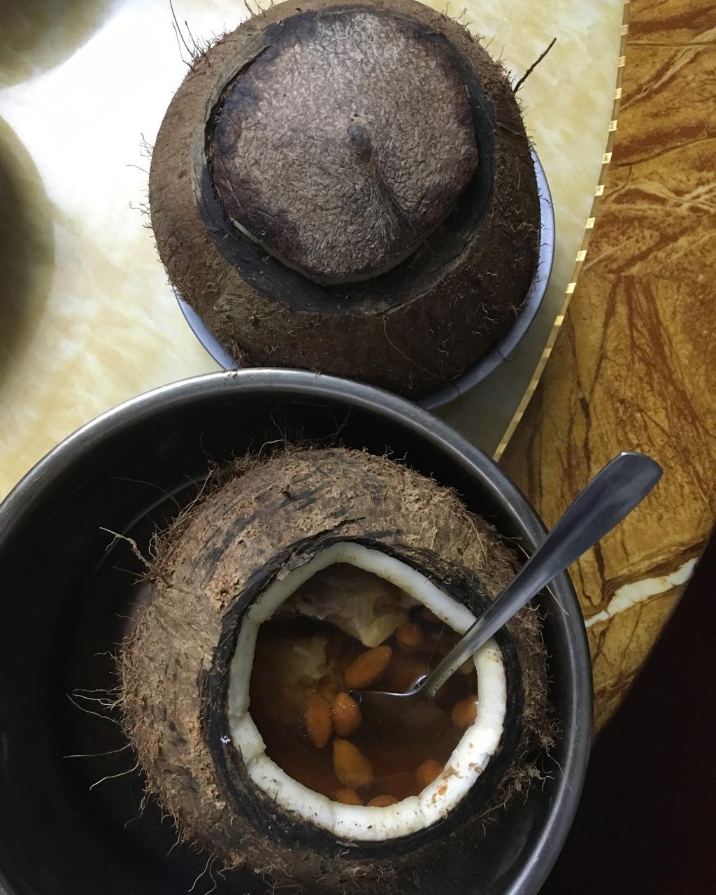 原只椰子鸡汤