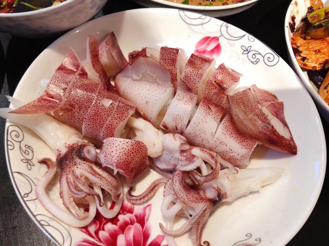 清淡的白灼鱿鱼