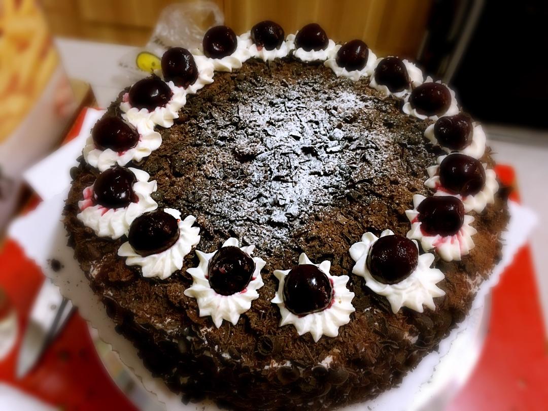 传统德国黑森林蛋糕（超详步骤）