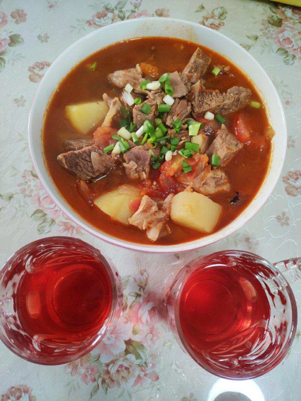 番茄牛腩(这样做牛肉不会老哦）