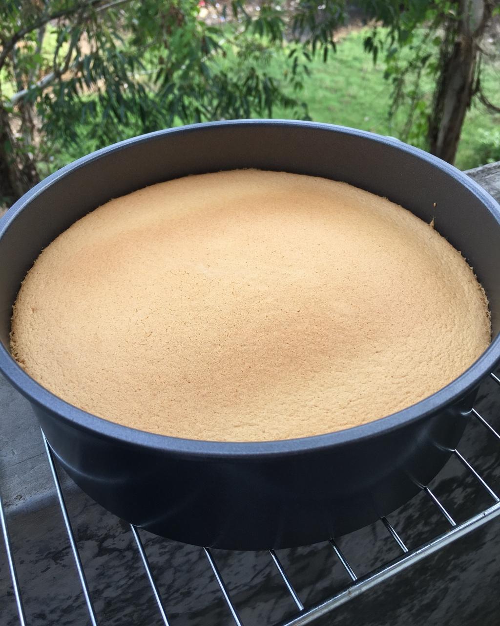 烤箱做蛋糕（戚风蛋糕的做法）