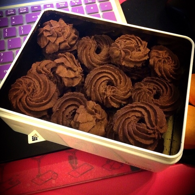 淤青青deniseip做的挤花毫无压力的巧克力曲奇