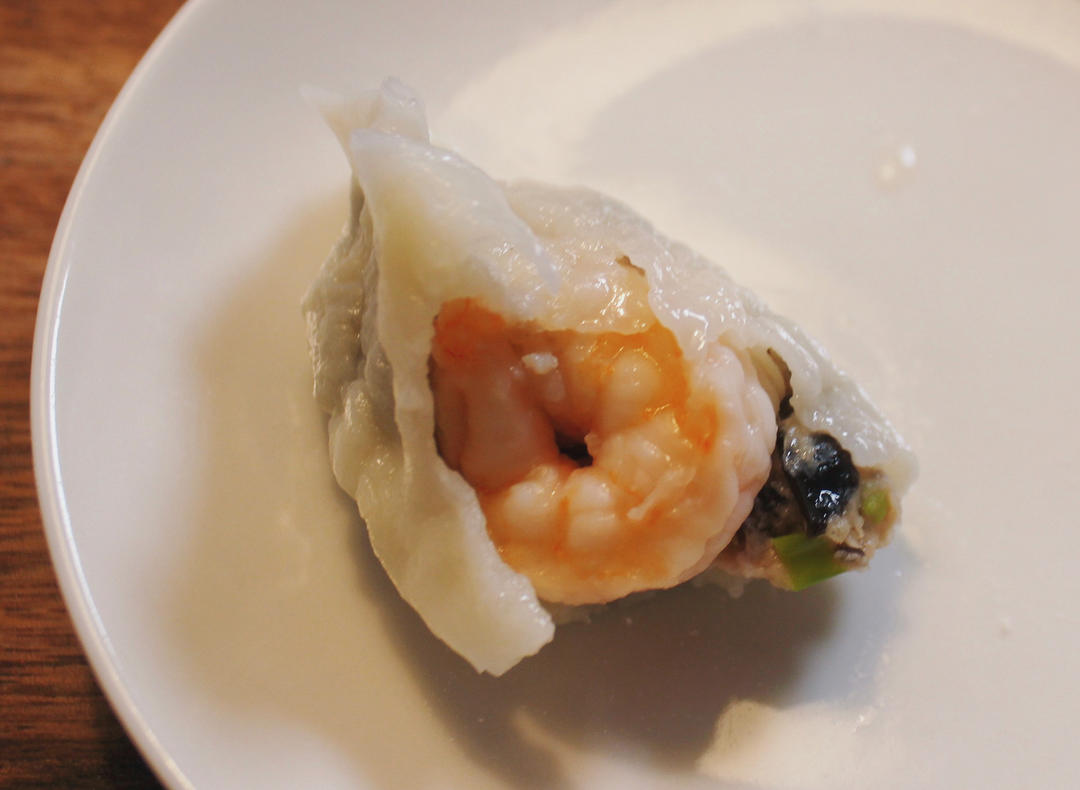 鲜掉眉毛的 三鲜水饺~