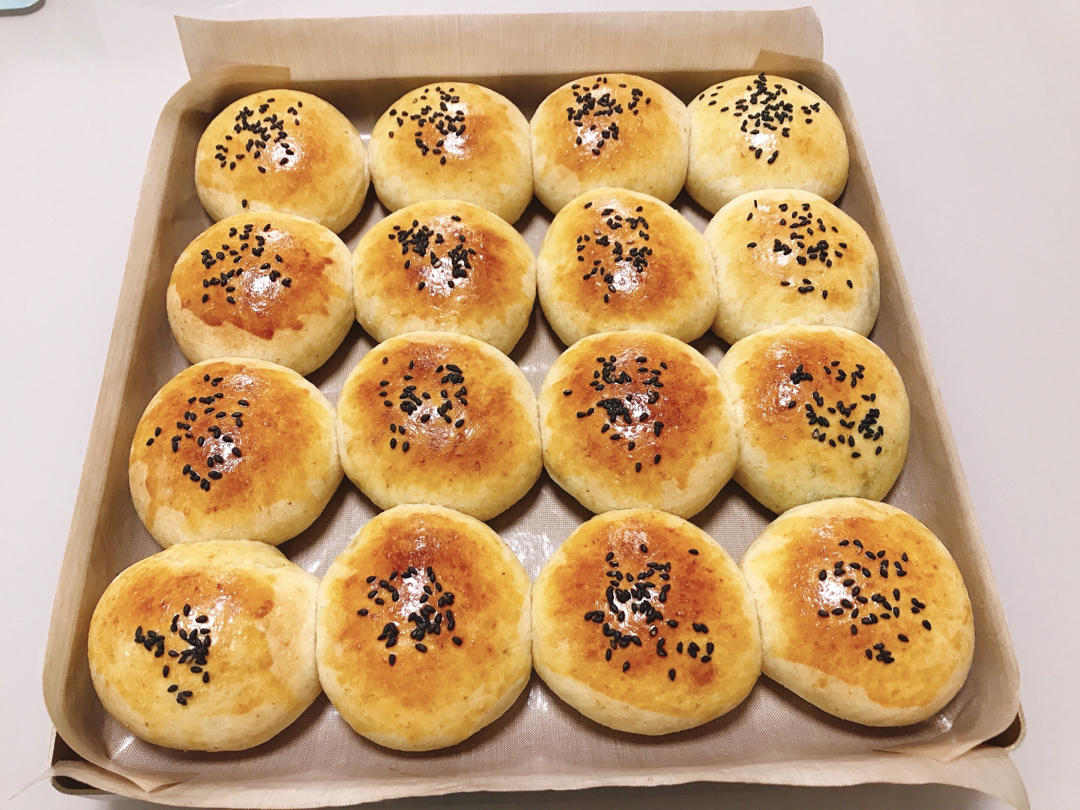 淡奶油面包   （口感超柔软，不会揉面发酵的进，小白食谱）