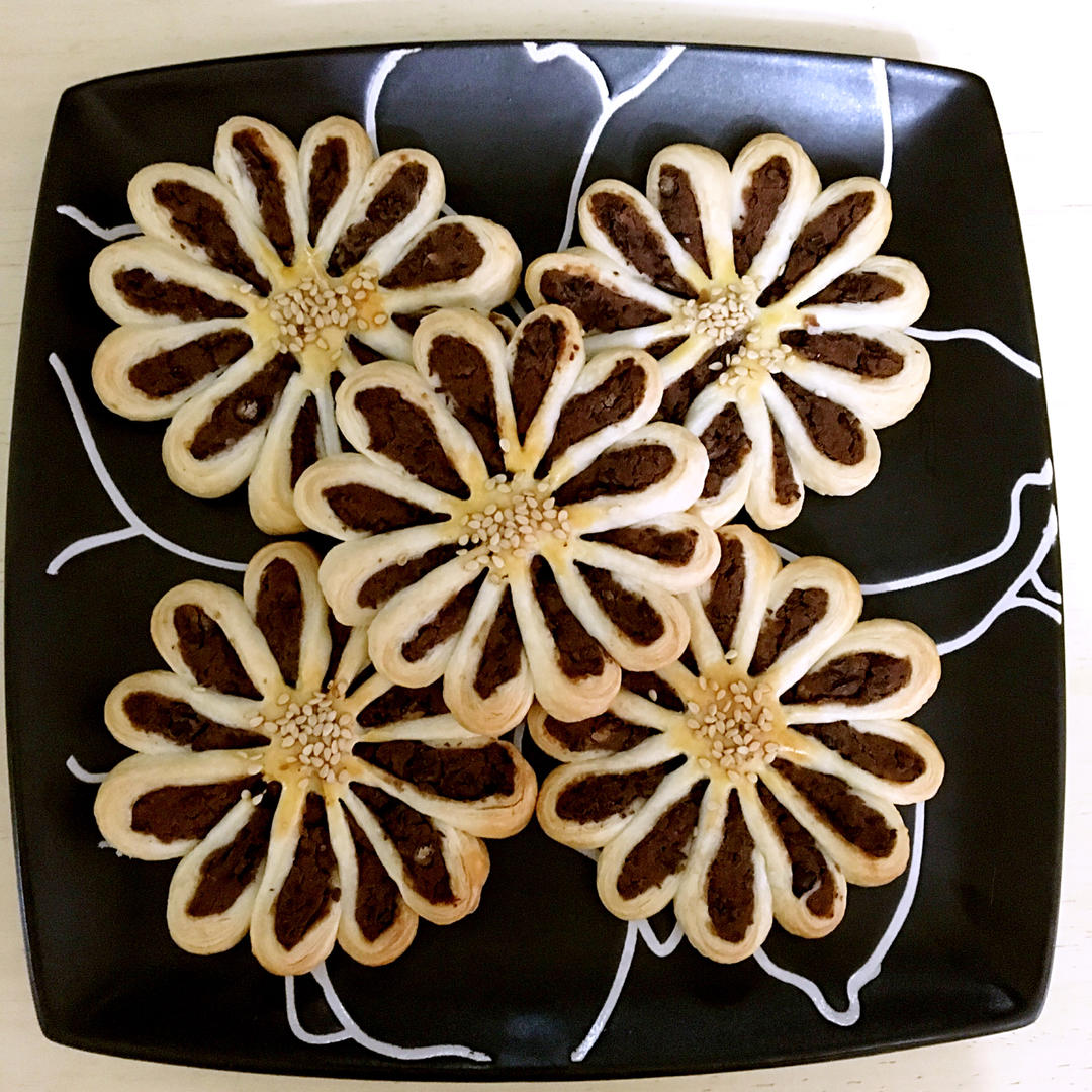 猪油版的各种酥（叉烧酥 紫荆花酥 菊花酥 元宝酥 ）