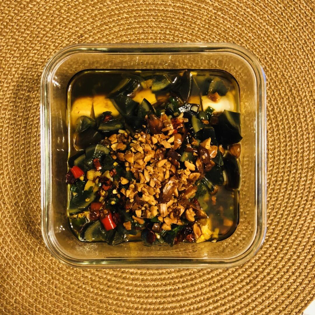 皮蛋拌豆腐
