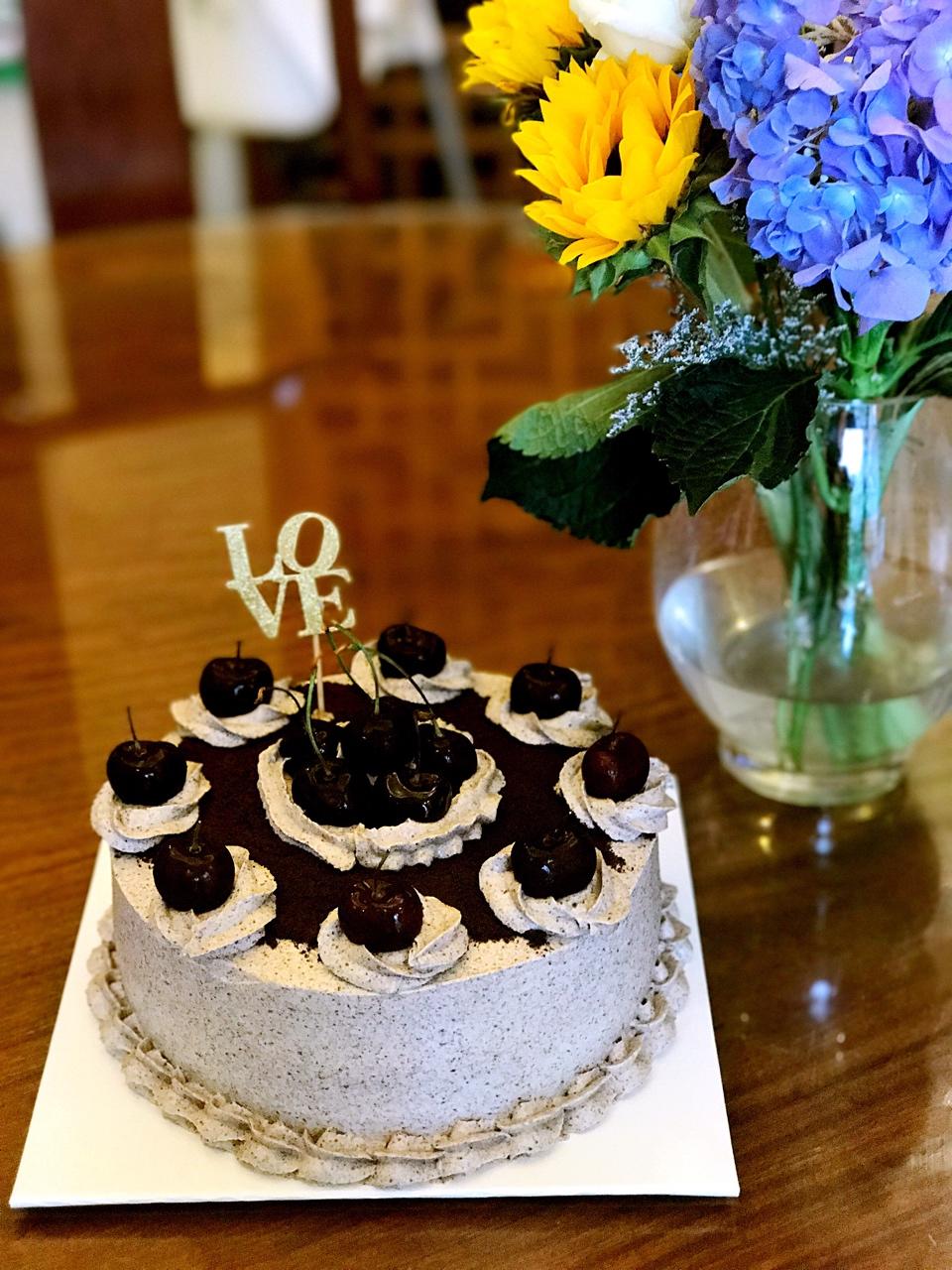 奥利奥咸奶油草莓蛋糕