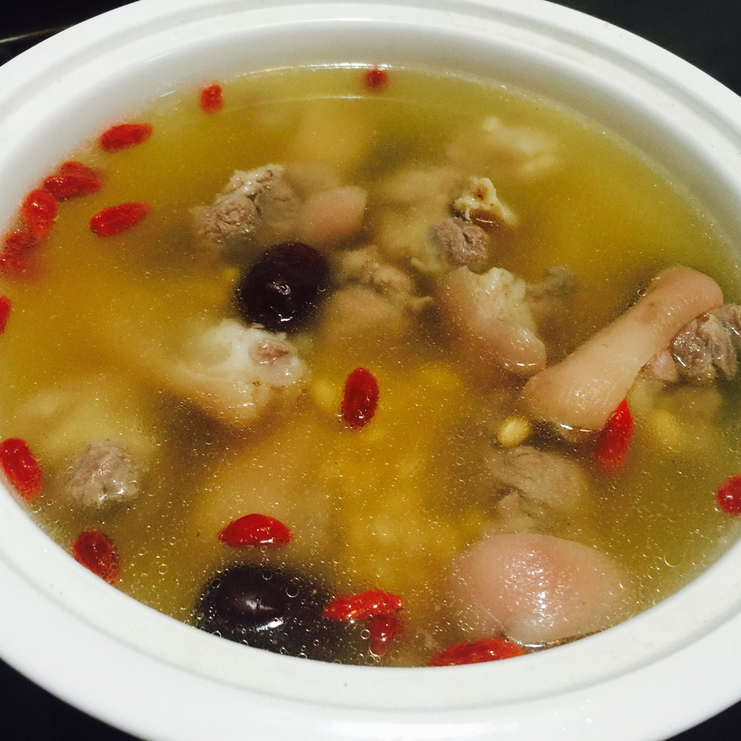 黄豆煲猪脚