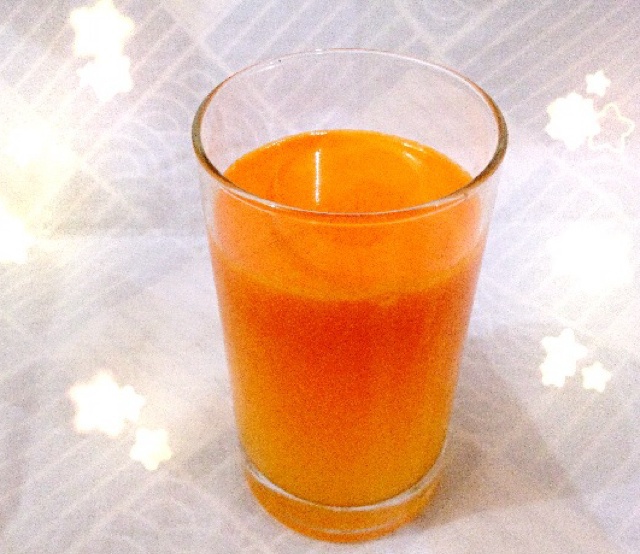 神清气爽：胡萝卜菠萝苹果汁