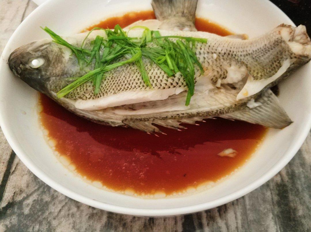 一枚鹿鹿酱做的清蒸鲜鱼,完美教程