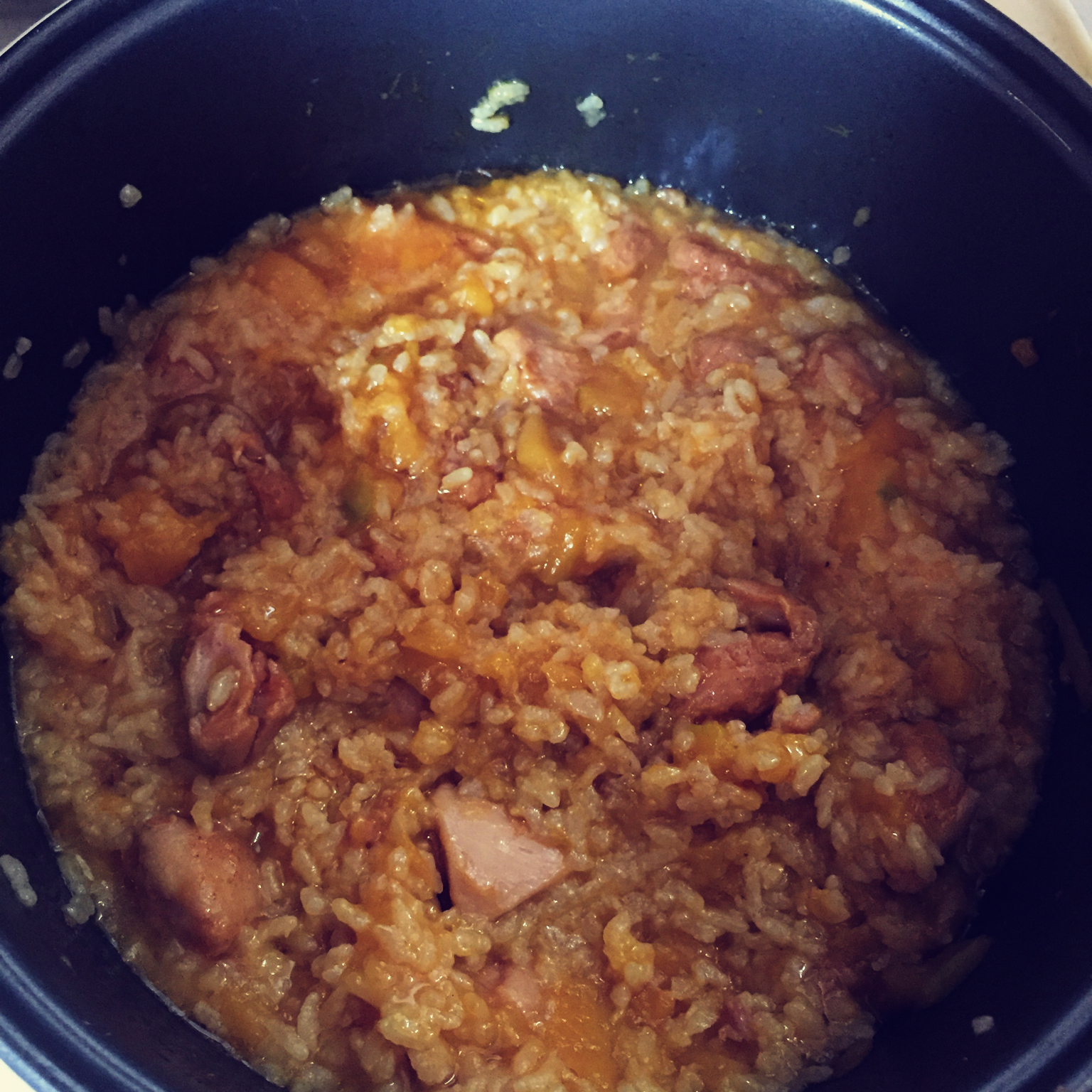 南瓜鸡肉饭（仅需用电饭锅就可完成）