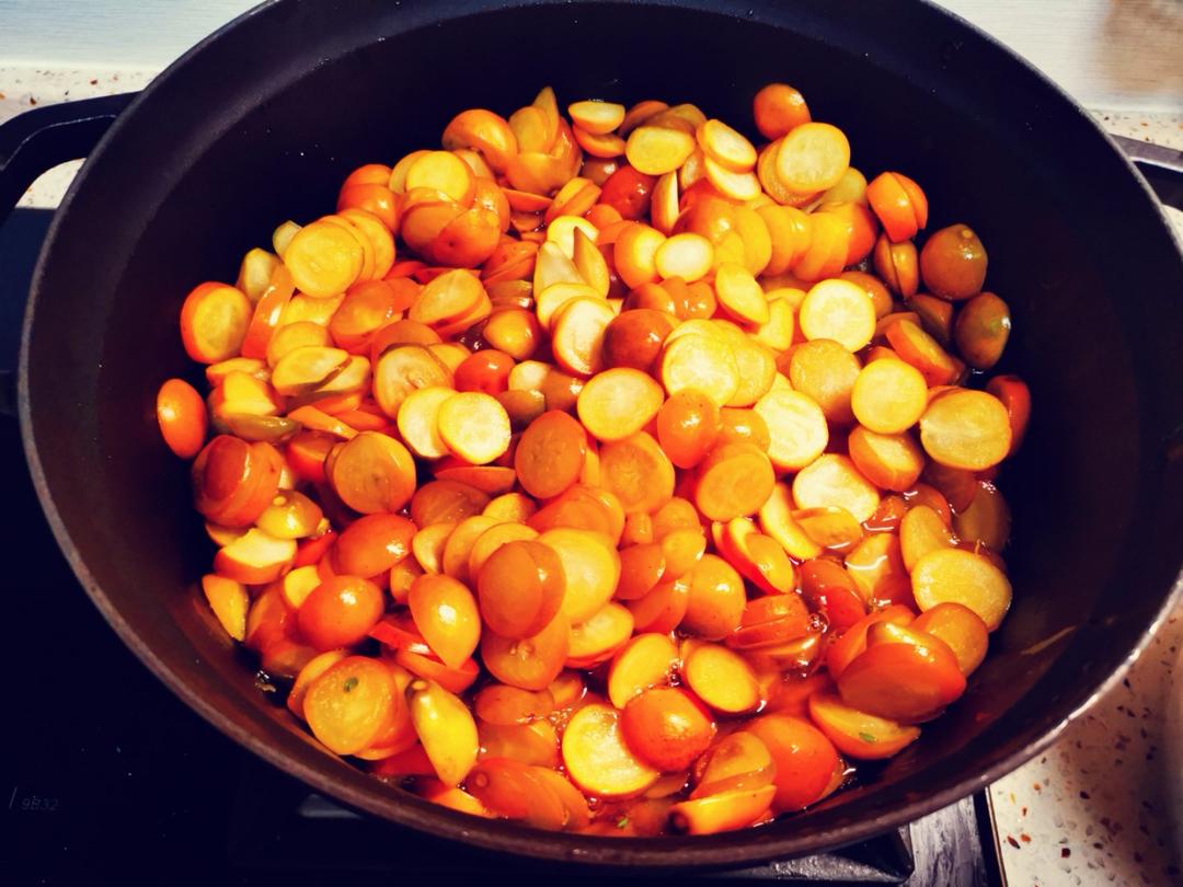 金桔酱润肺止咳化痰疗效好。金桔酱。