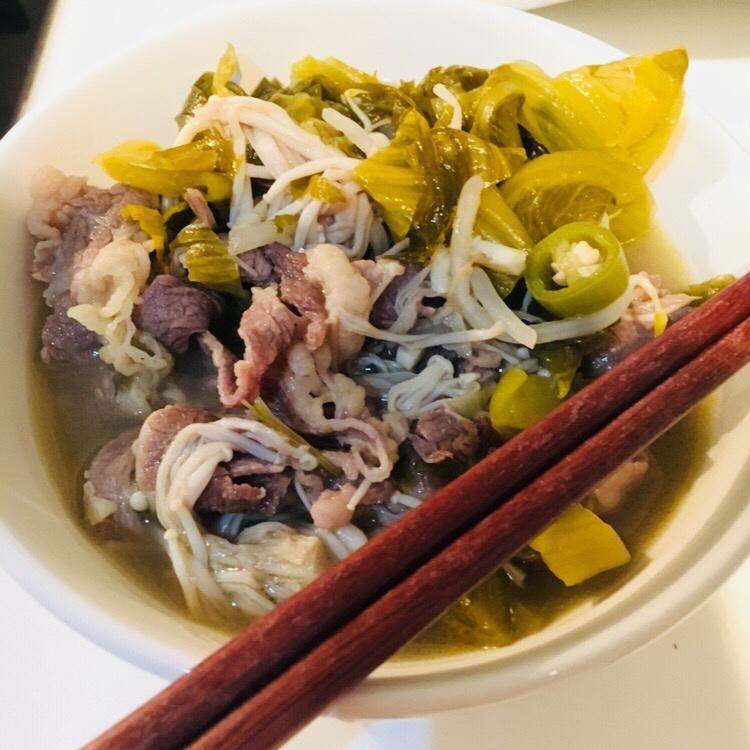 酸汤肥牛