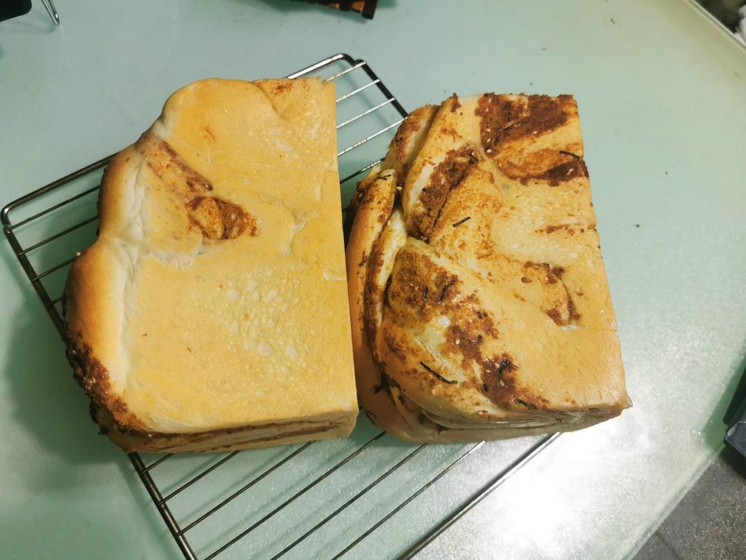 70%冷藏中种海苔肉松小吐司