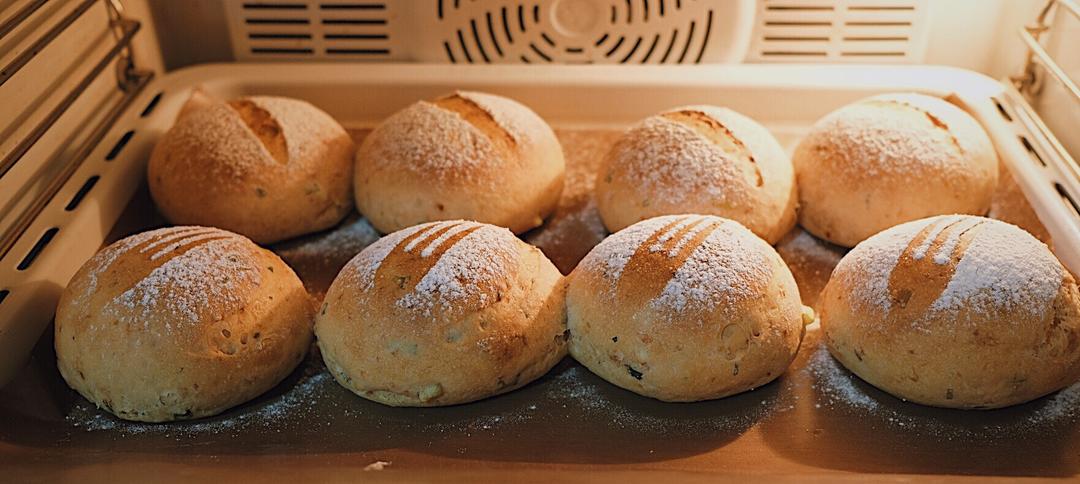 焦糖化洋葱面包-小美版的做法