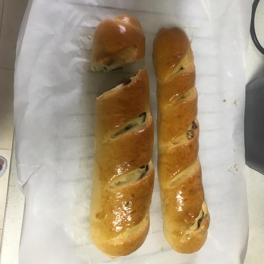 酸奶黑加仑列巴