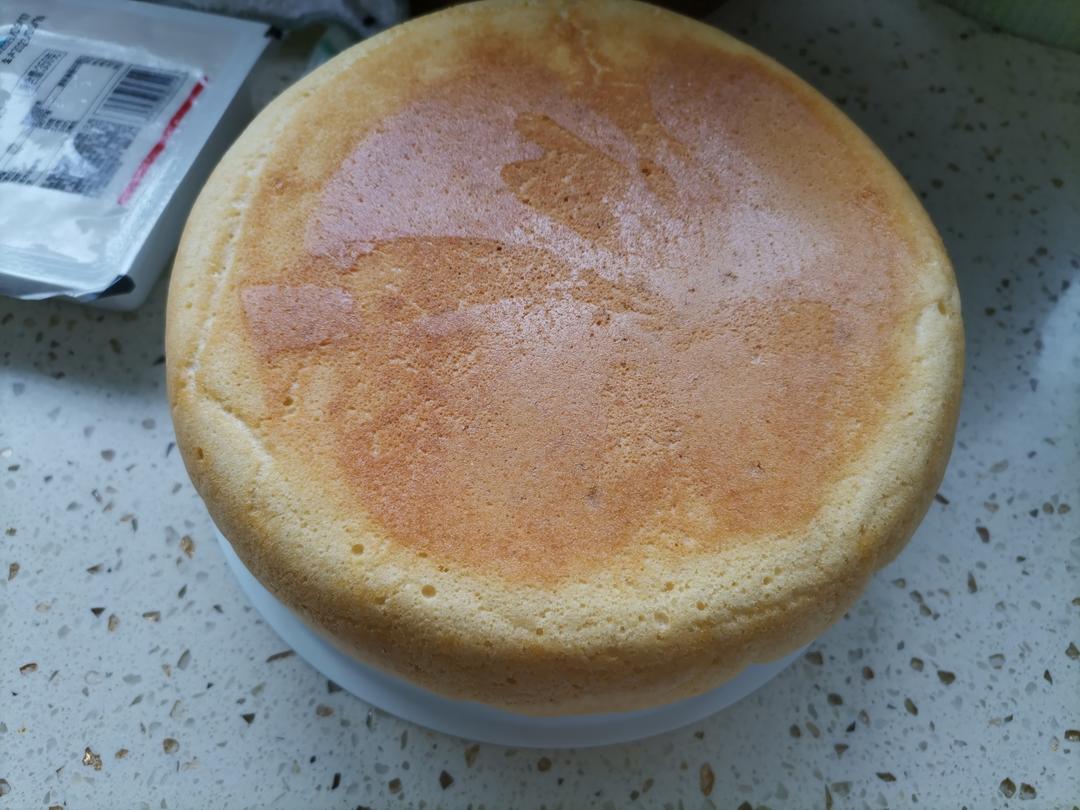 简易版电饭煲蛋糕，普通面粉