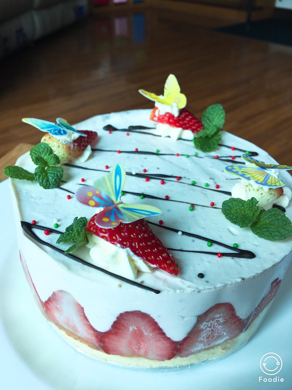 巧克力草莓慕斯蛋糕