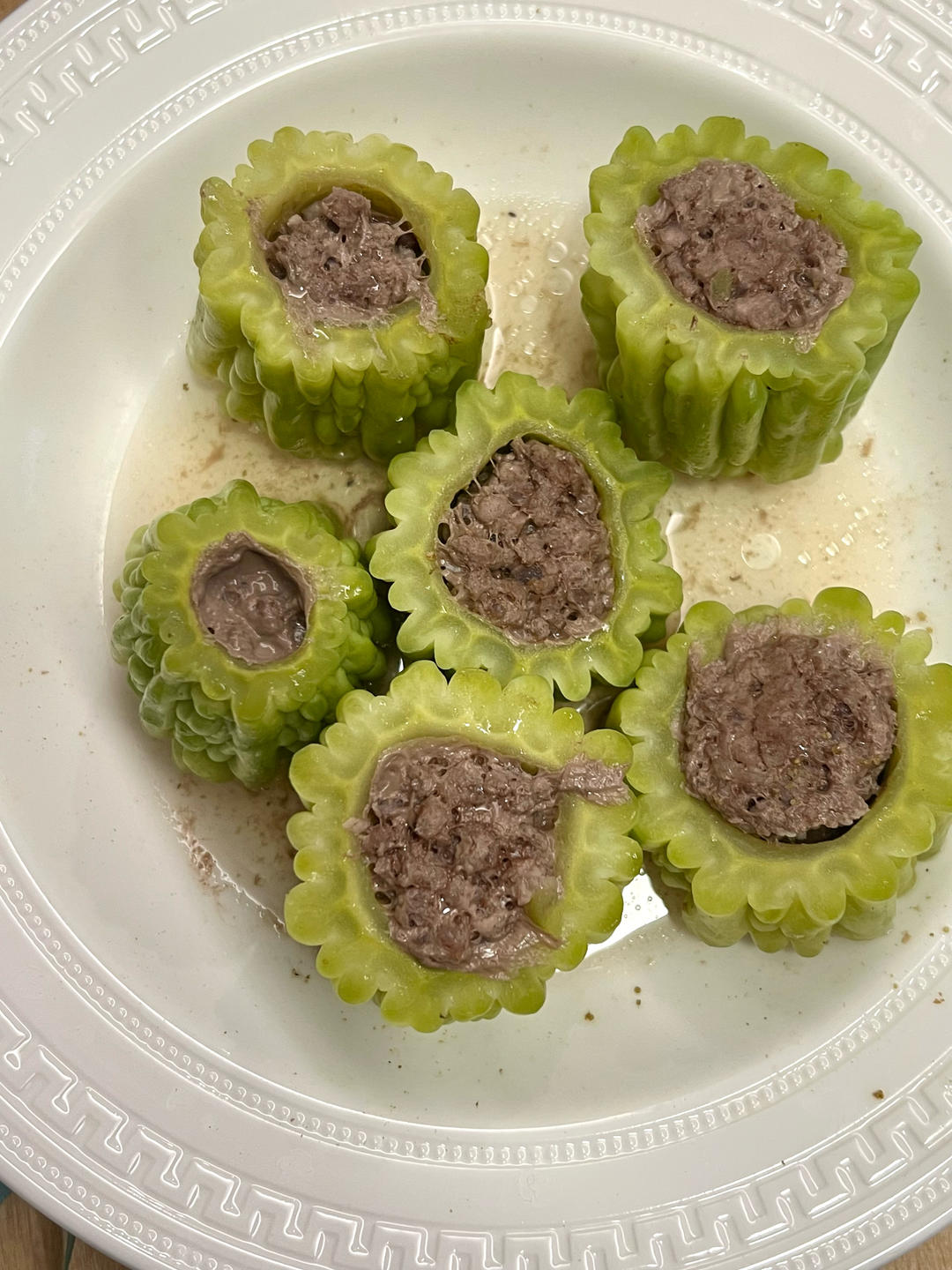夏天消暑-苦瓜酿肉
