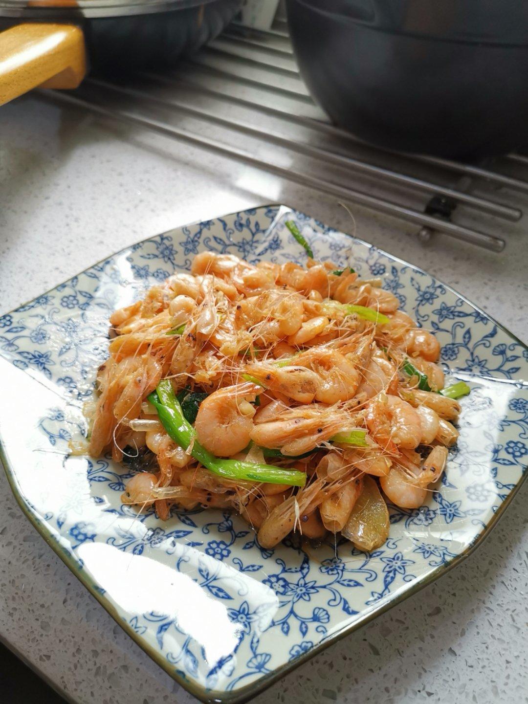 爆炒小河虾