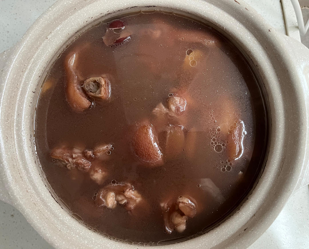 黑豆炖猪脚汤（两人份）