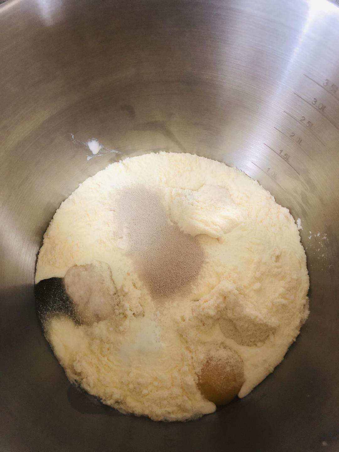 纯奶手撕吐司的做法 步骤1
