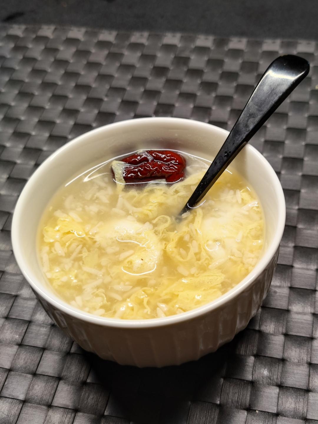 鸡蛋醪糟甜汤