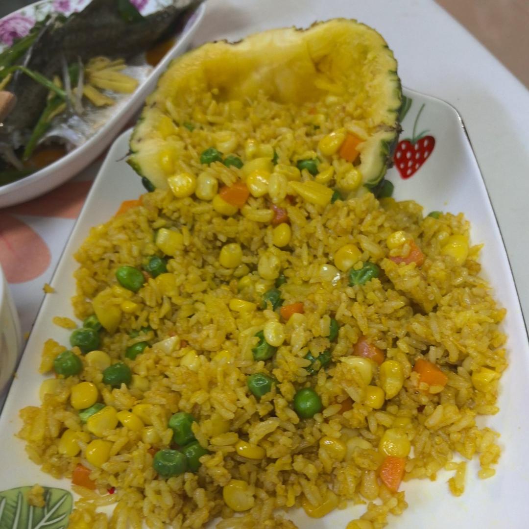 菠萝咖喱炒饭