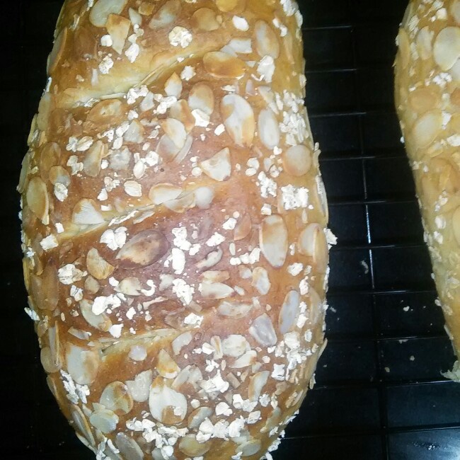 全麦杂粮乳酪面包