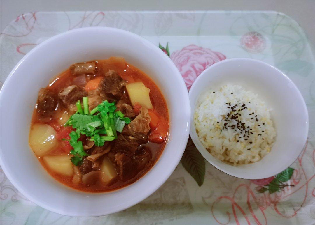 番茄土豆炖牛腩