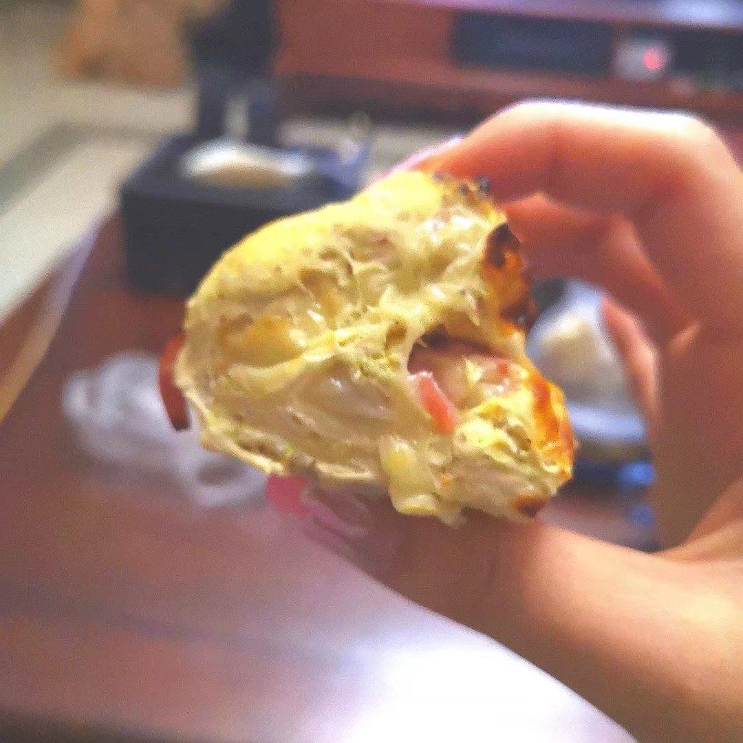咸蛋黄配一切
之肉松咸蛋黄火腿司康
