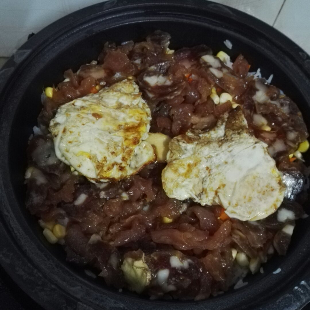 塔吉锅腊味煲仔饭