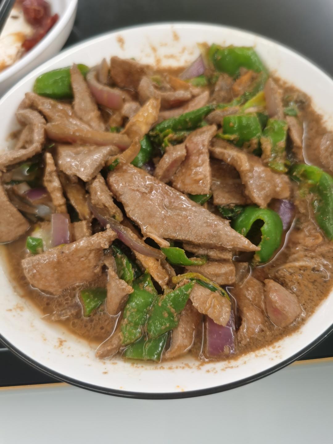 洋葱爆炒猪肝（简单易学，色香味俱全😋）