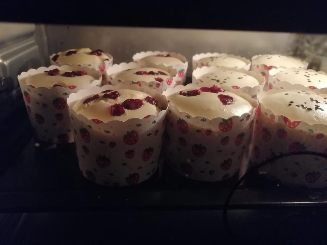 纸杯蛋糕 8寸戚风蛋糕的量