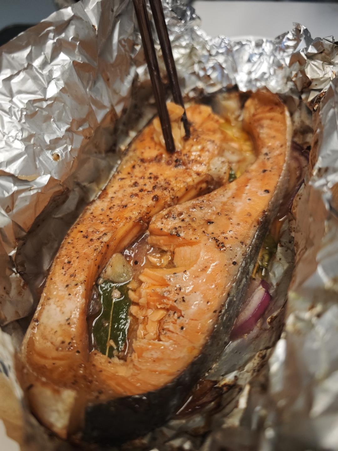 黄油烤三文鱼（超级简单）健康新吃法