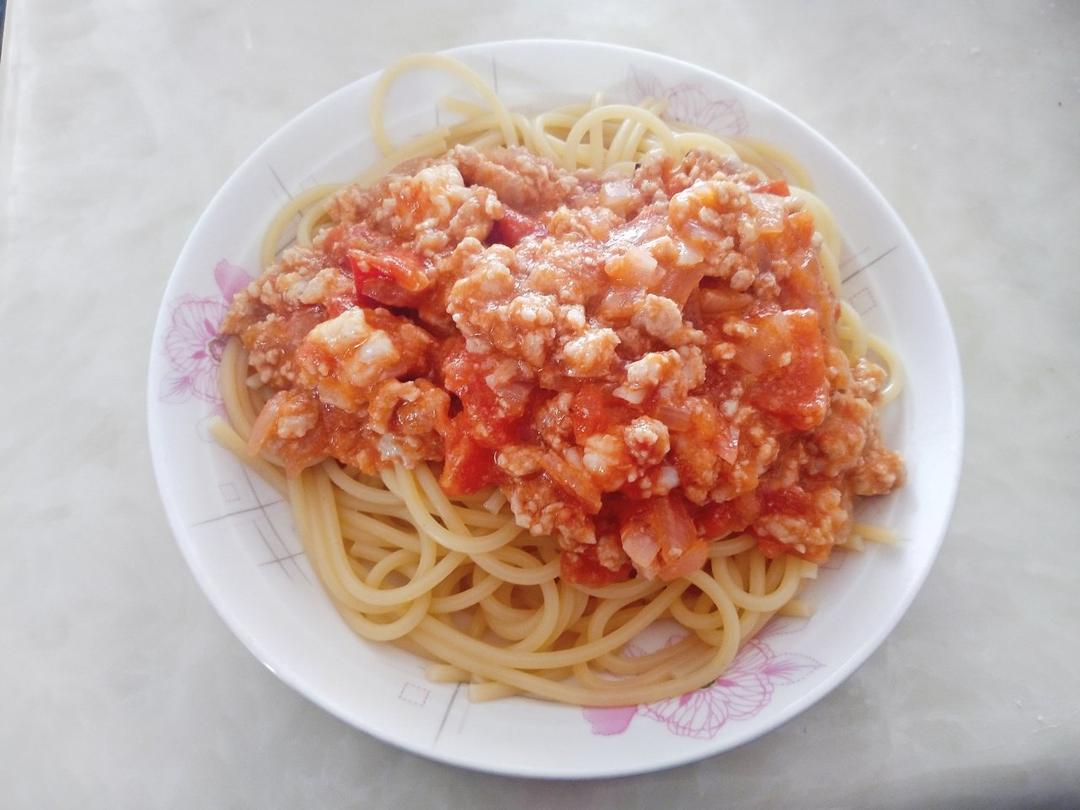 番茄肉酱意大利面