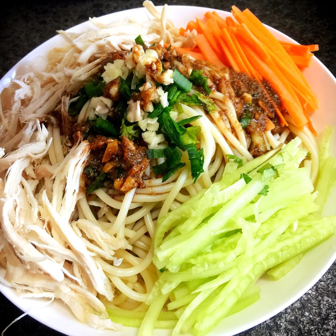 鸡丝凉面
