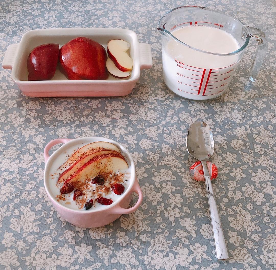 【在美味中减脂增肌】肉桂苹果藜麦燕麦粥