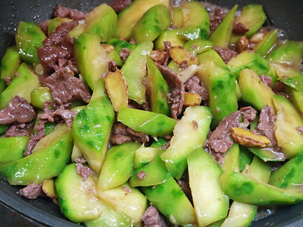 家常丝瓜炒肉