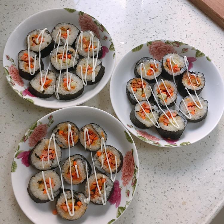 紫菜卷寿司