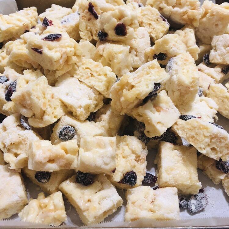 蔓越莓牛扎沙琪玛