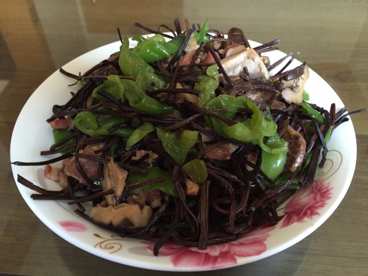 蕨菜干炒腊肉