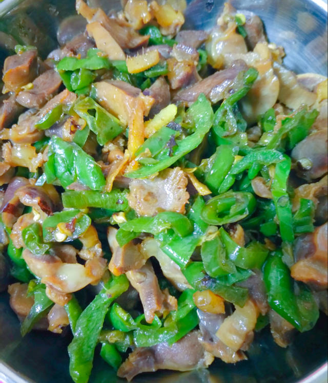 小米椒爆鸡胗